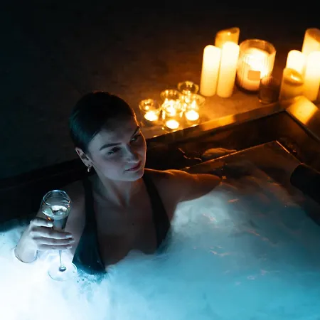 Le Pavillon M, D'hotes De Luxe Avec Piscine & 5* Grignan