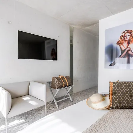 Le Pavillon M, D'hotes De Luxe Avec Piscine &